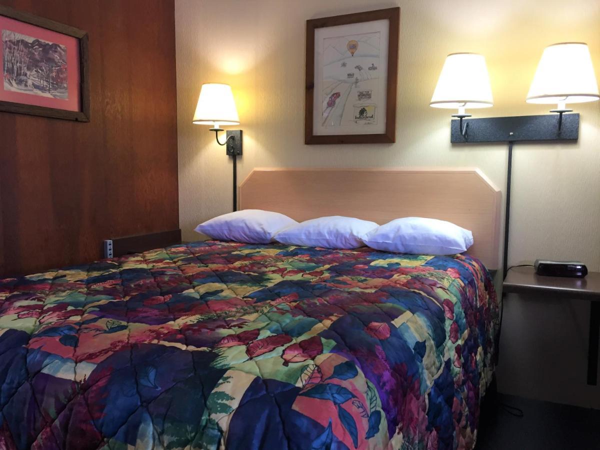 آيرونوود Indianhead Motel المظهر الخارجي الصورة