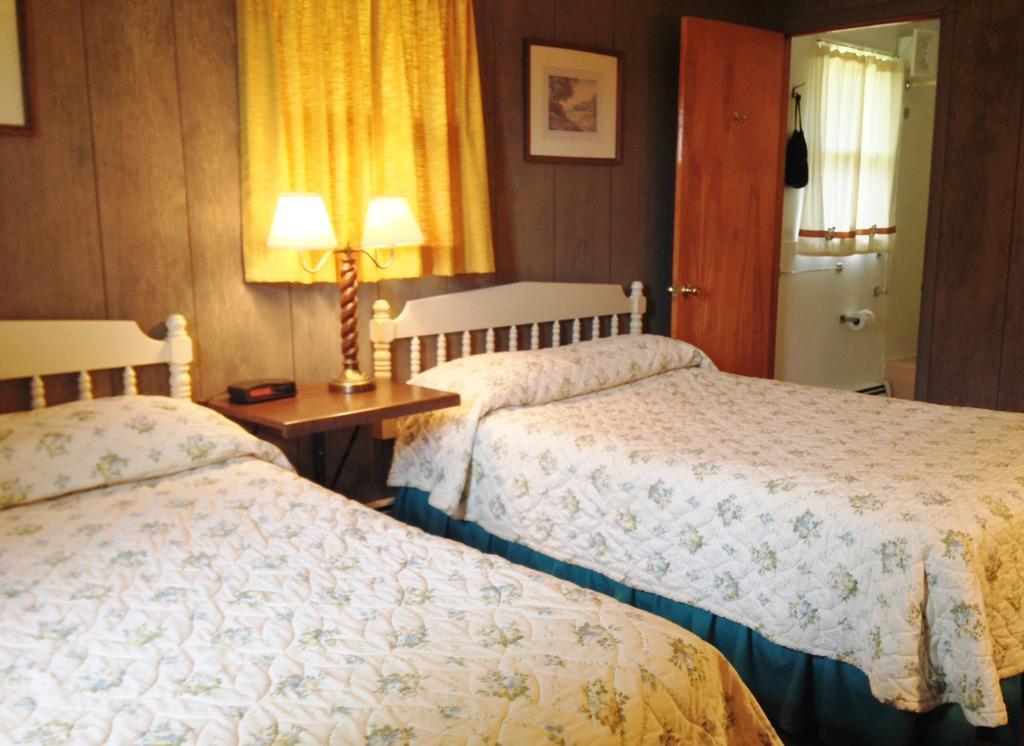 آيرونوود Indianhead Motel الغرفة الصورة
